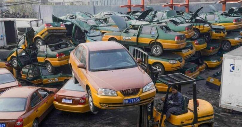 呼兰区运营车辆的报废年限一般是多久？